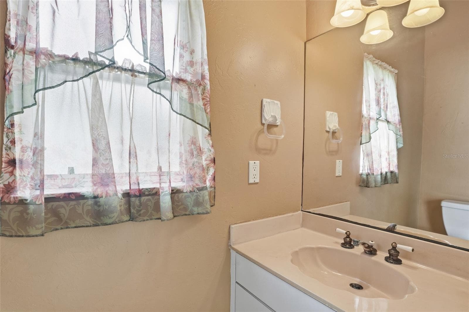 1411 54TH TERRACE — photo 36 of 58