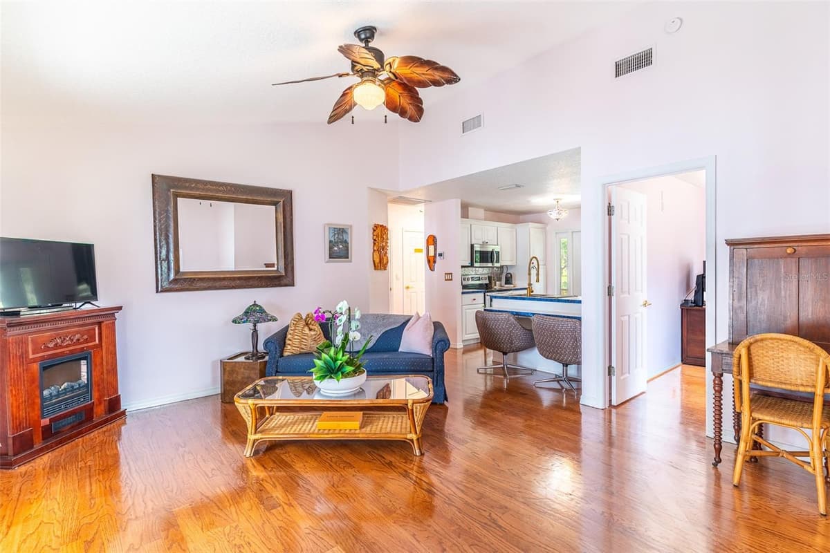 6850 HUNT ROAD — photo 41 of 97