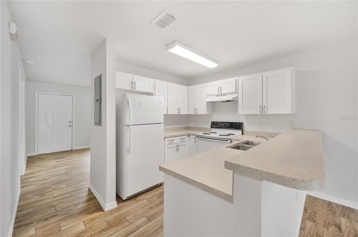 210 ORANGE AVENUE — photo 14 of 49
