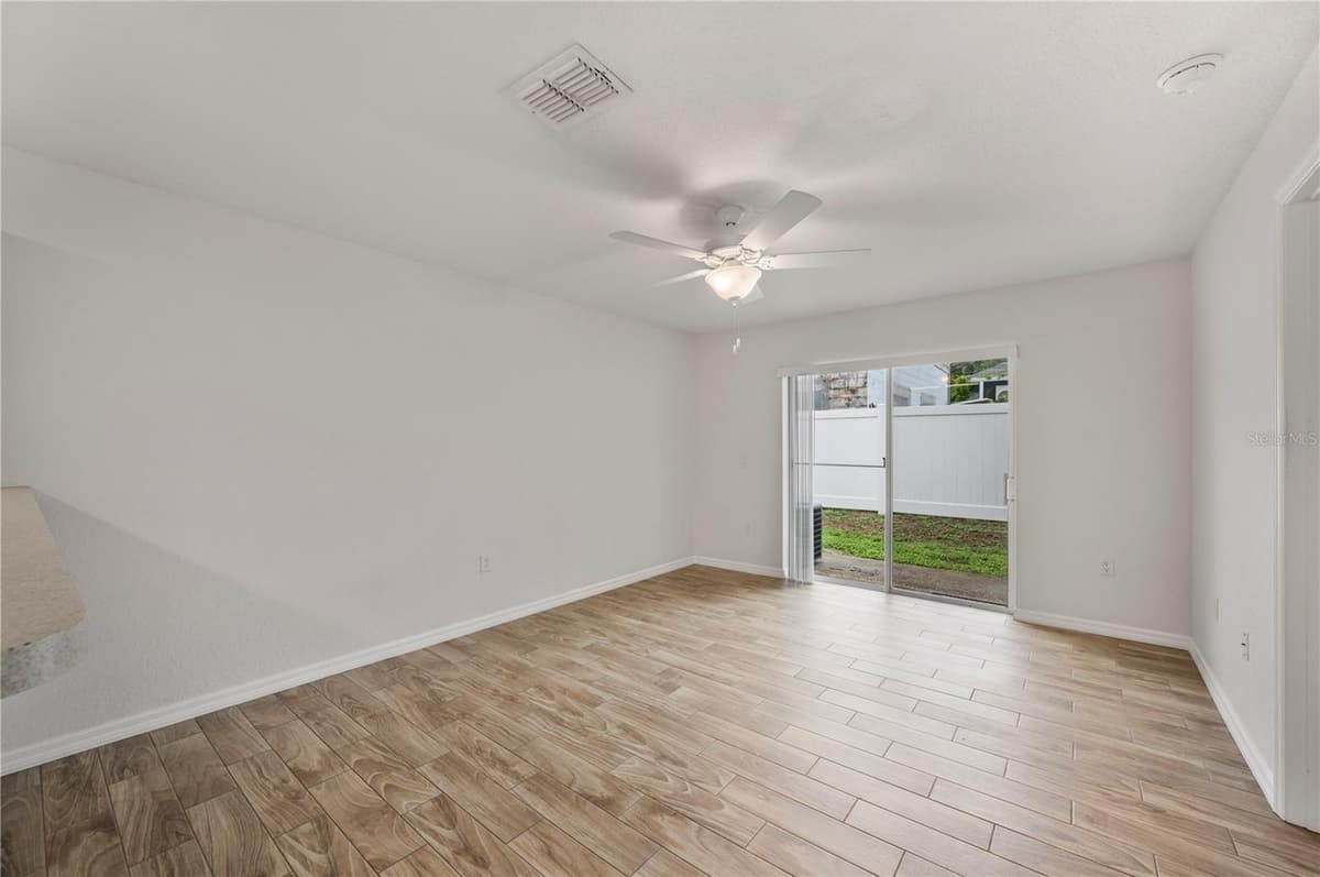 210 ORANGE AVENUE — photo 21 of 49