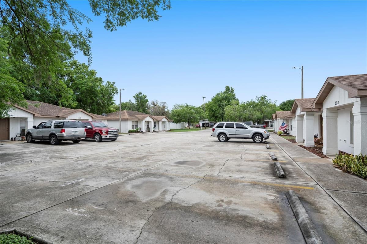 210 ORANGE AVENUE — photo 40 of 49