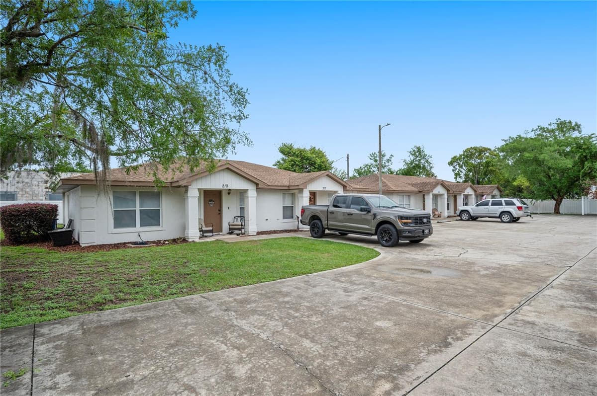210 ORANGE AVENUE — photo 3 of 49