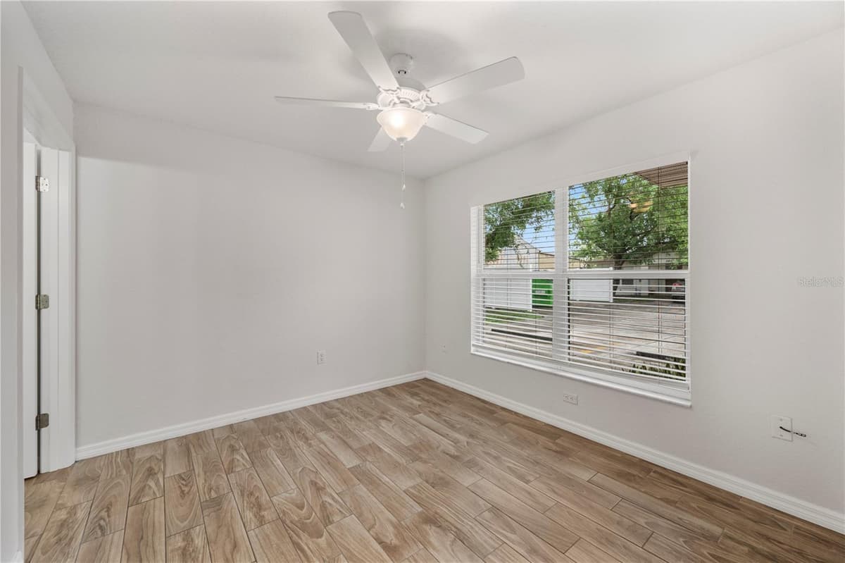 210 ORANGE AVENUE — photo 10 of 49