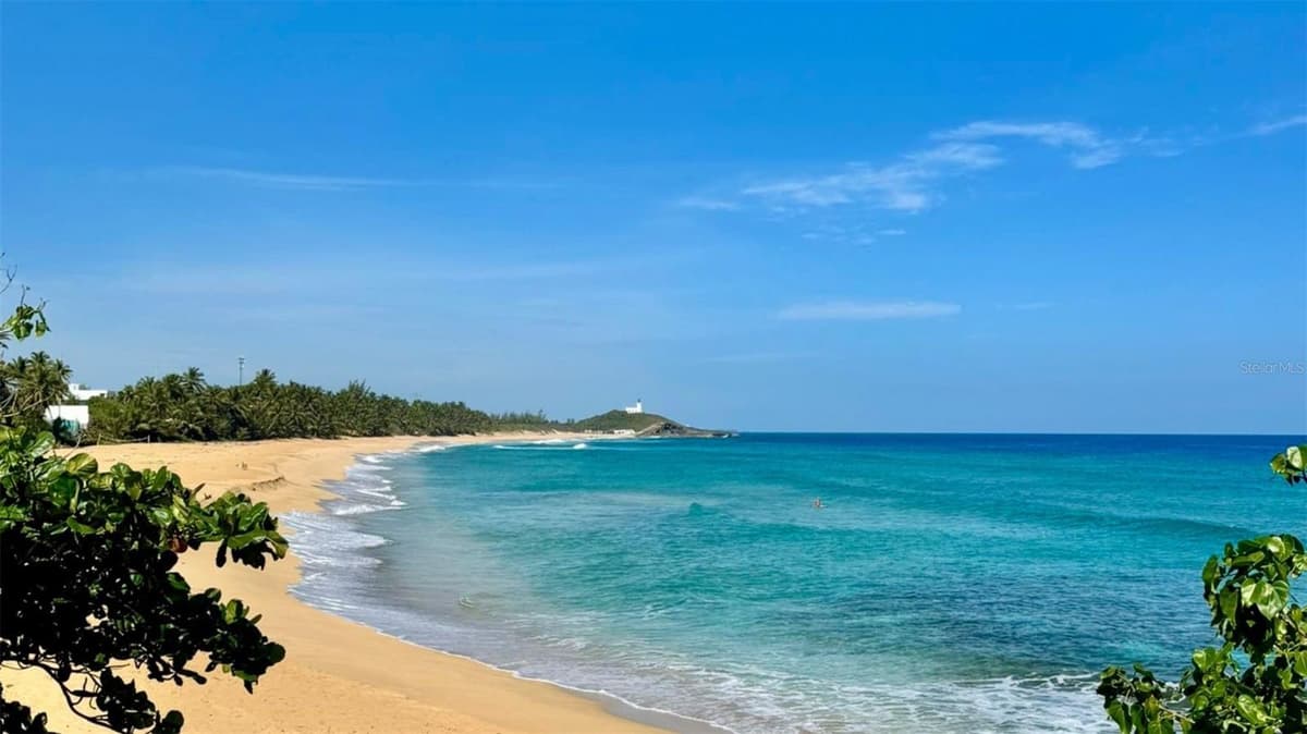A11 BO ISLOTE, COSTA ATLANTICO — photo 41 of 44