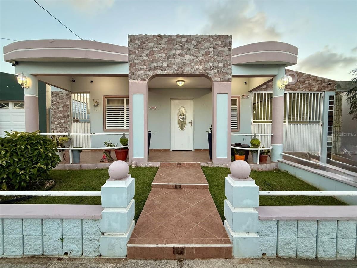 A11 BO ISLOTE, COSTA ATLANTICO — photo 1 of 44