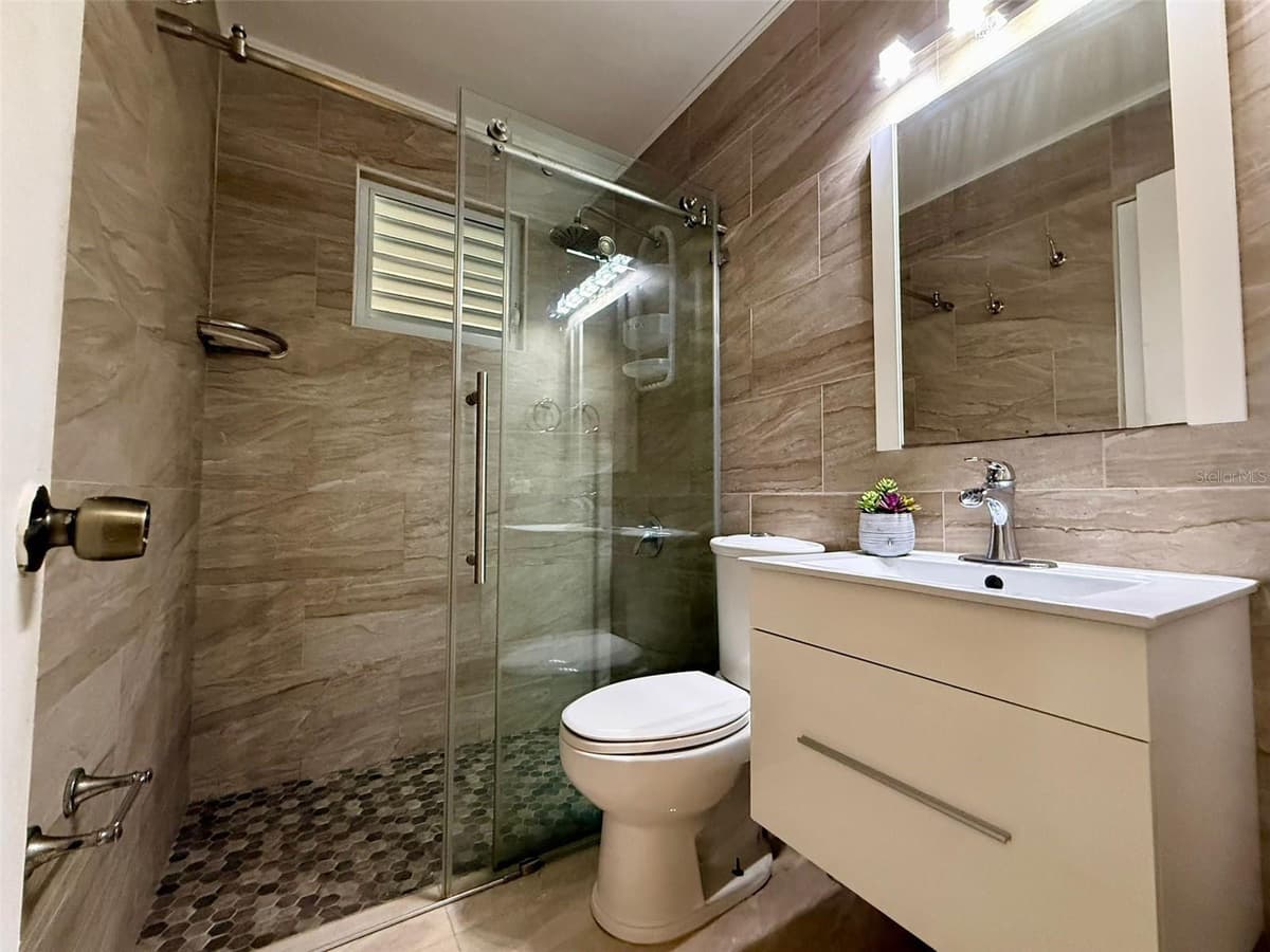A11 BO ISLOTE, COSTA ATLANTICO — photo 13 of 44