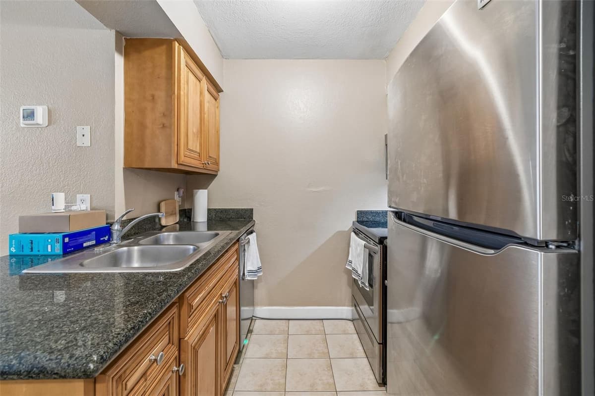 229 RED MAPLE PLACE — photo 7 of 45