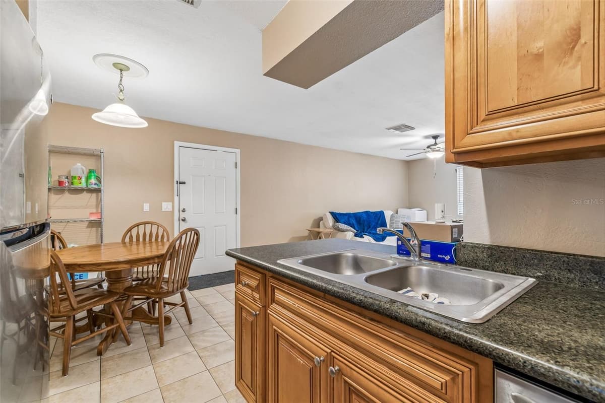 229 RED MAPLE PLACE — photo 9 of 45