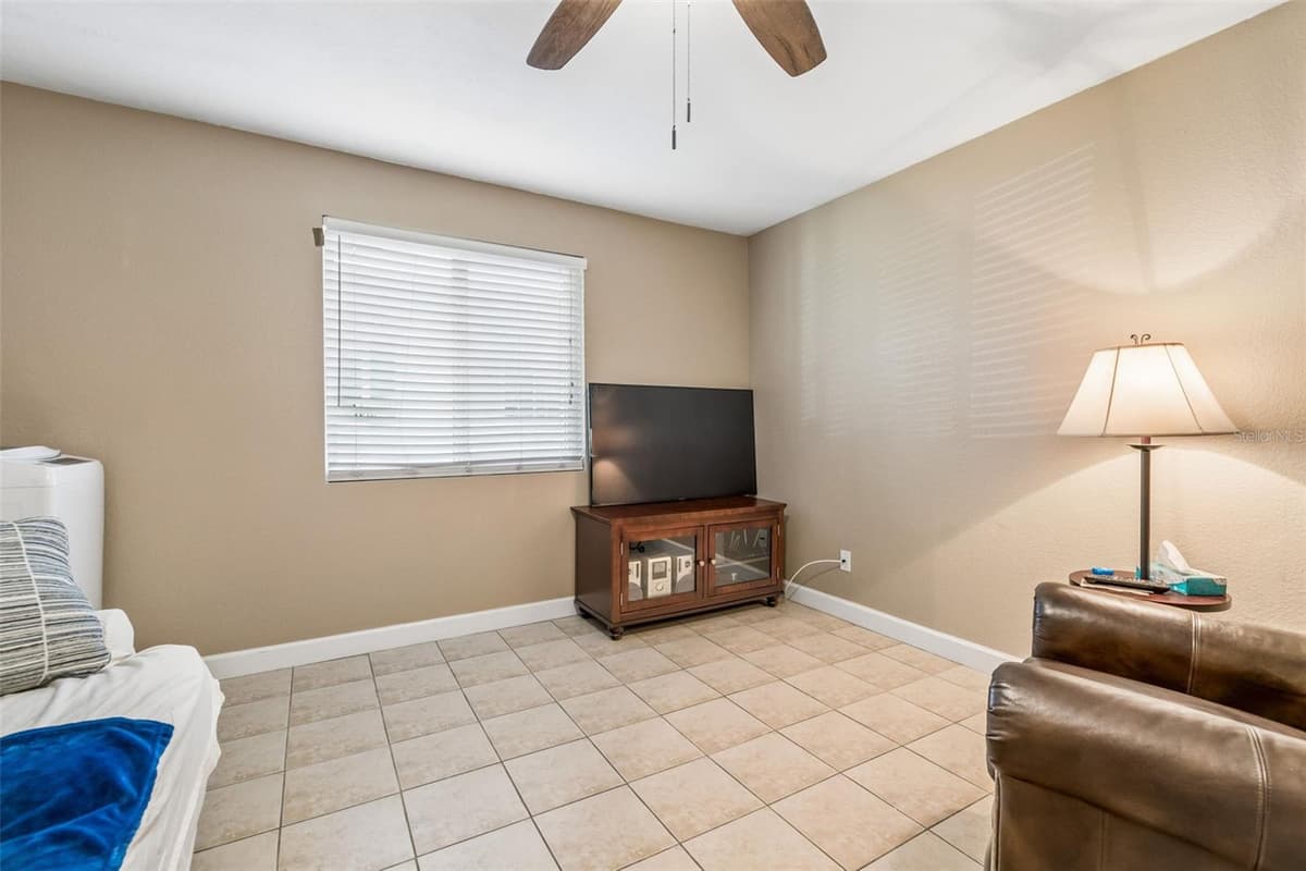 229 RED MAPLE PLACE — photo 11 of 45