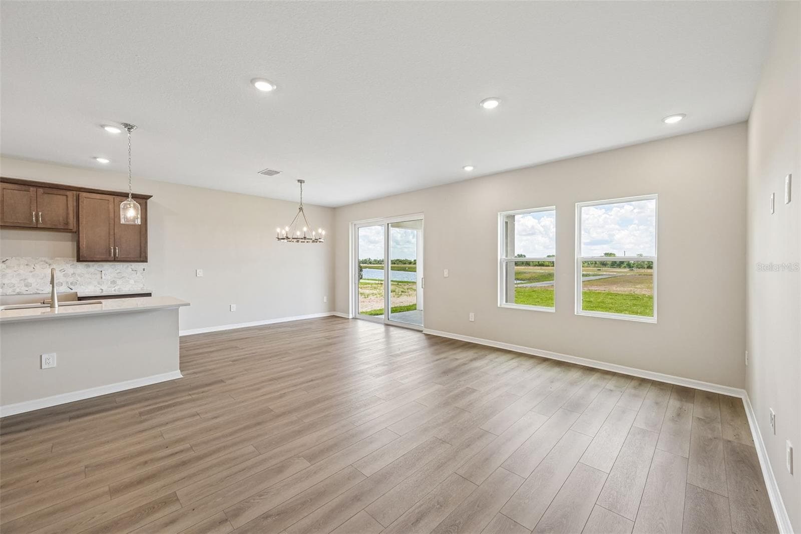 5919 FRESH FLORA DRIVE — photo 9 of 27