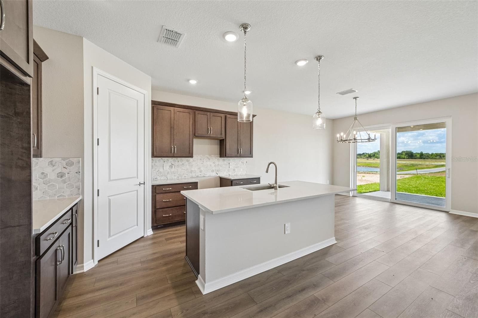 5919 FRESH FLORA DRIVE — photo 7 of 27