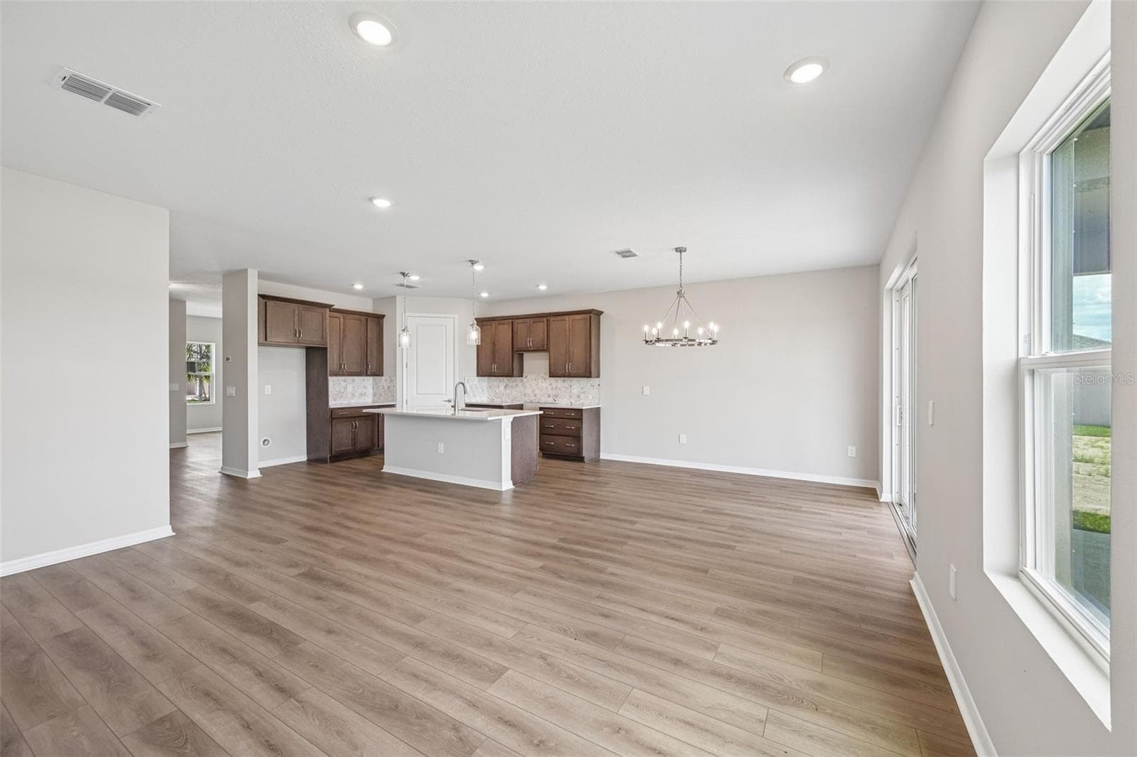 5919 FRESH FLORA DRIVE — photo 11 of 27