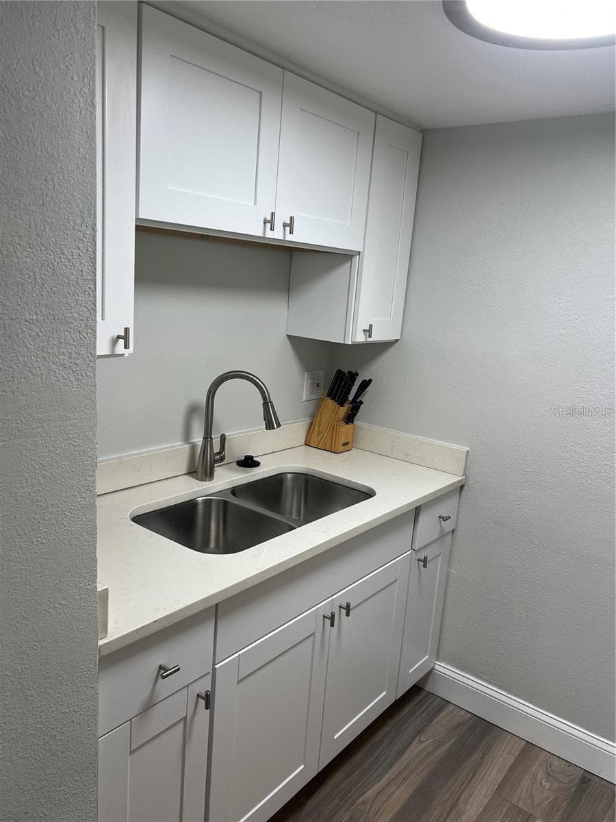 4141 DOLPHIN DRIVE — photo 14 of 27