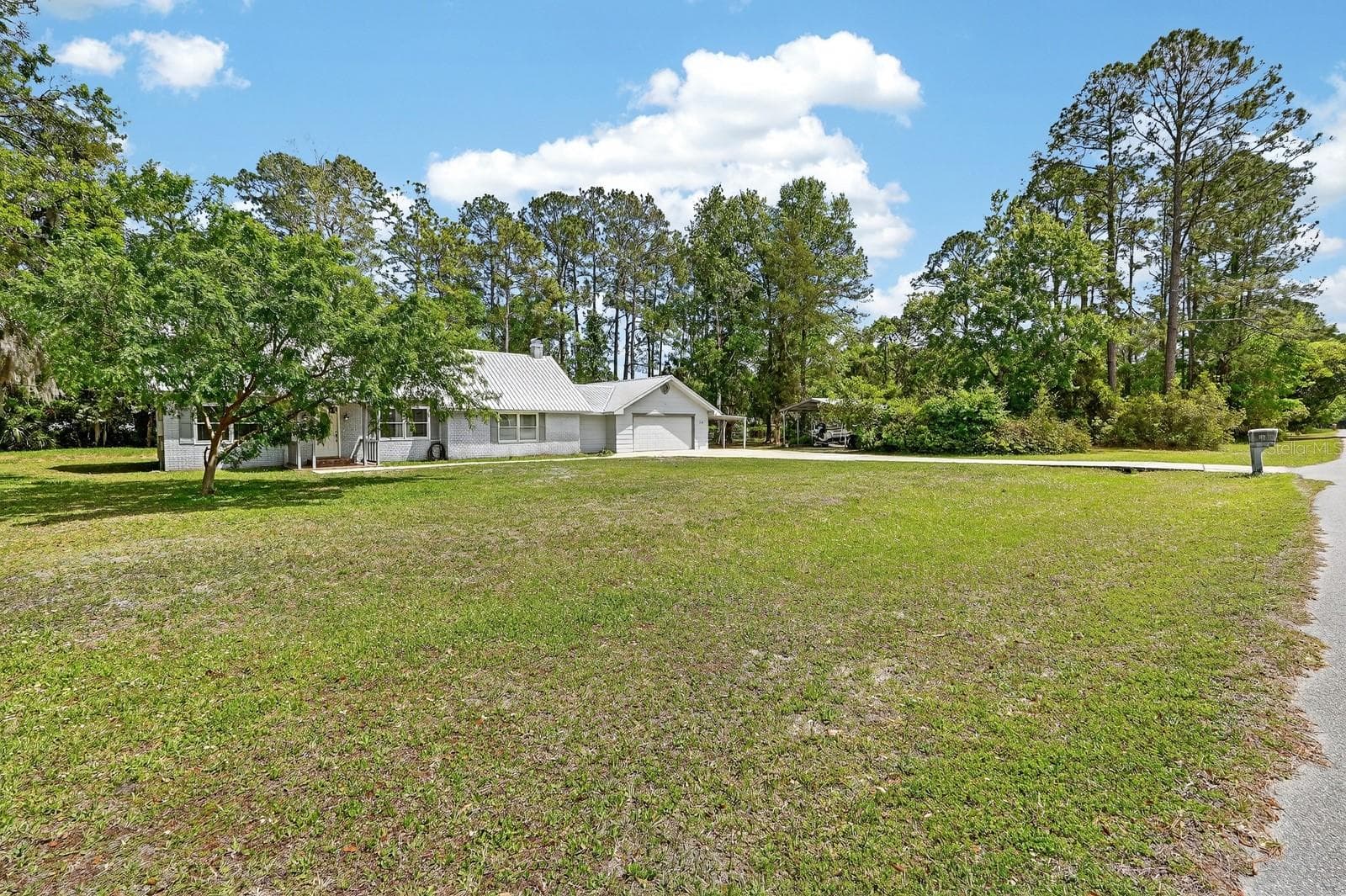 116 ROUND LAKE CIRCLE — photo 4 of 55