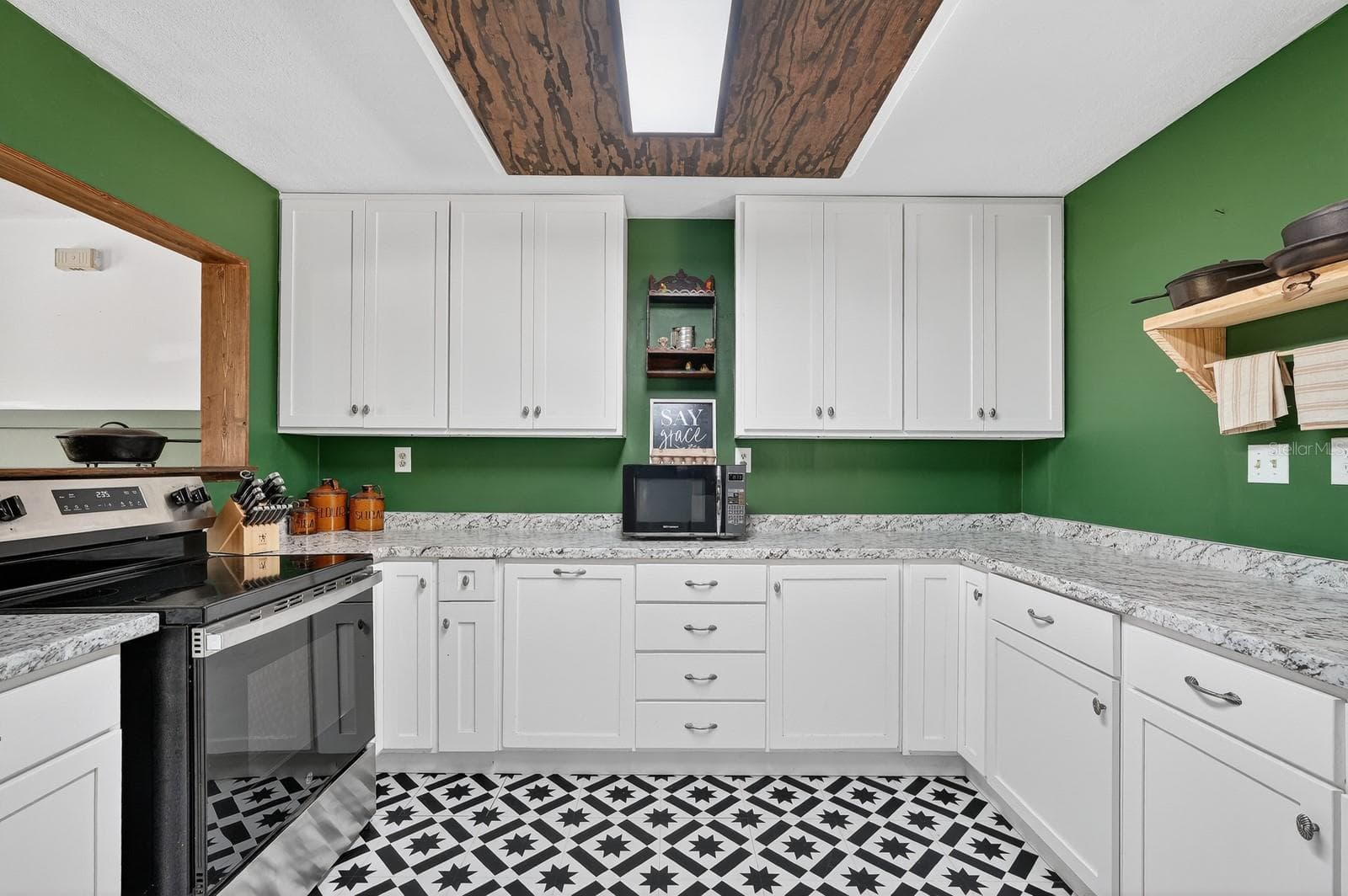 116 ROUND LAKE CIRCLE — photo 13 of 55