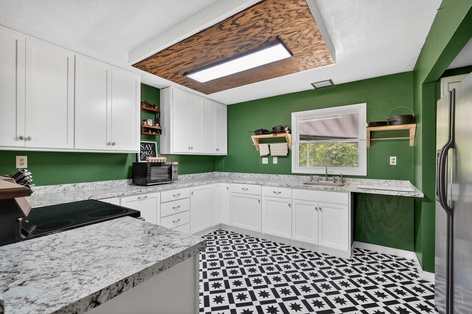116 ROUND LAKE CIRCLE — photo 12 of 55
