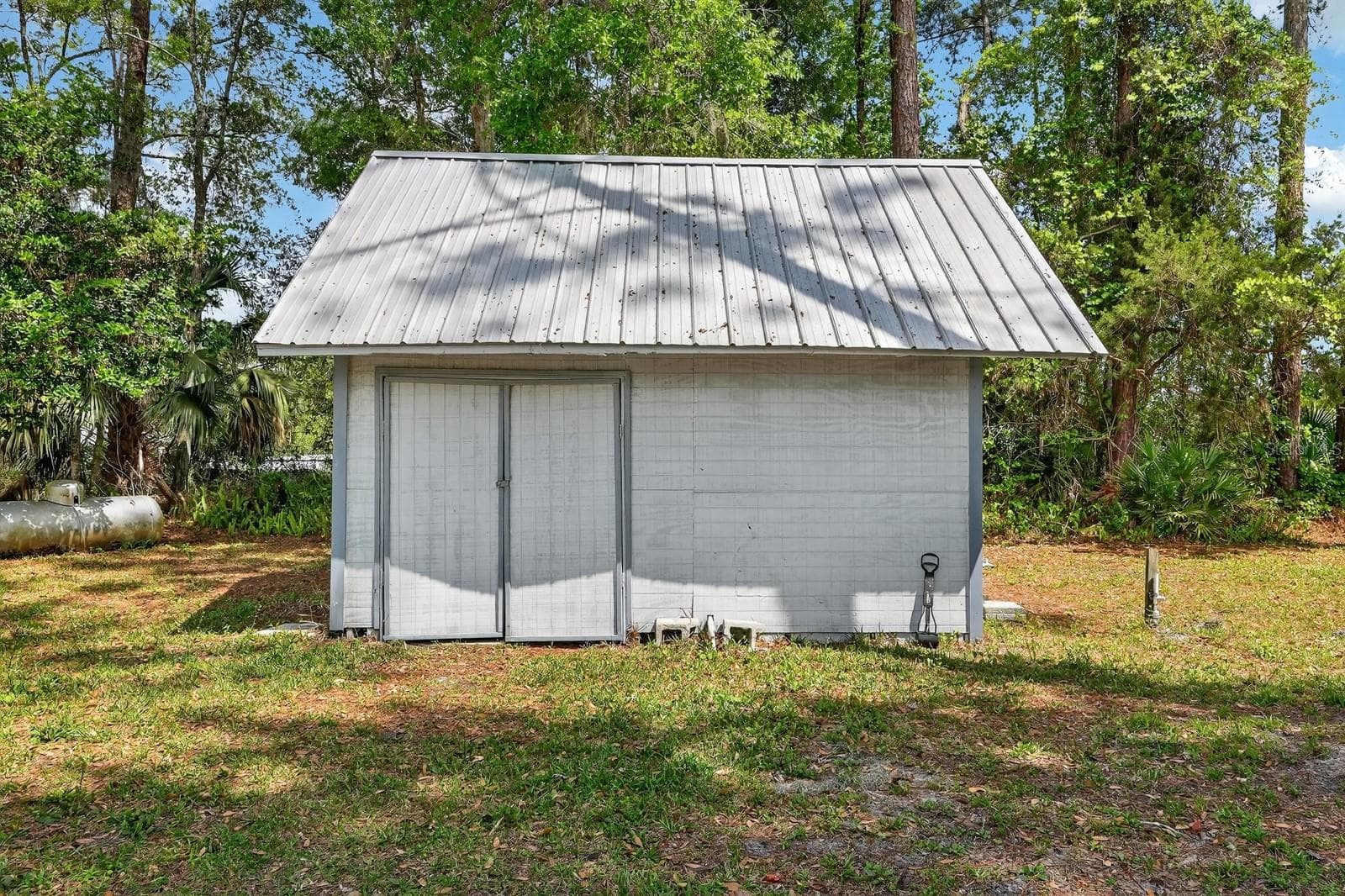 116 ROUND LAKE CIRCLE — photo 37 of 55