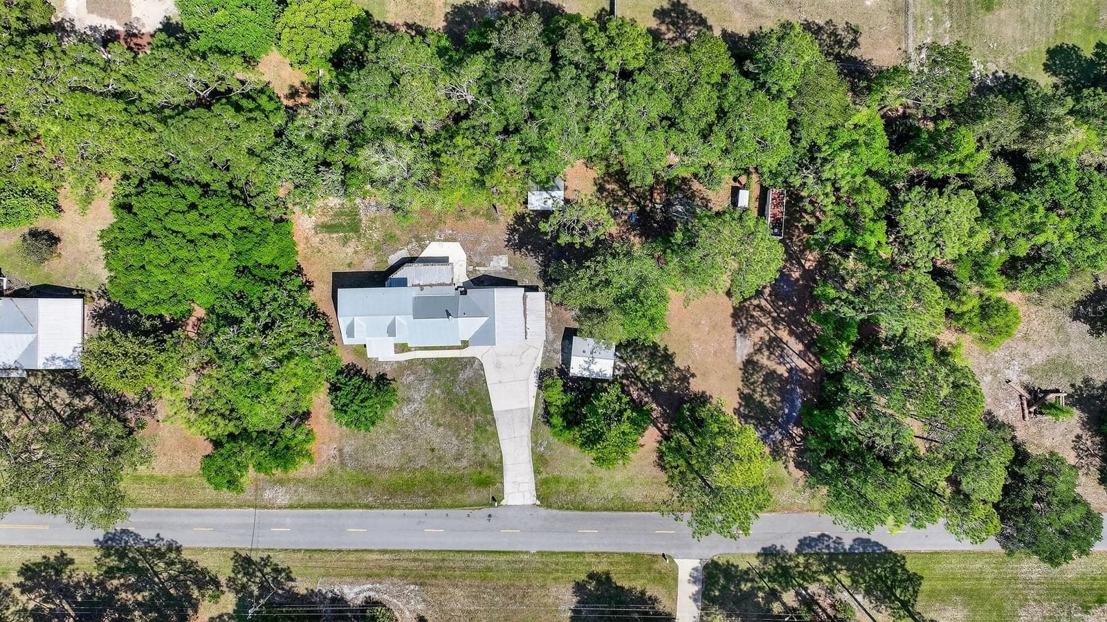 116 ROUND LAKE CIRCLE — photo 52 of 55