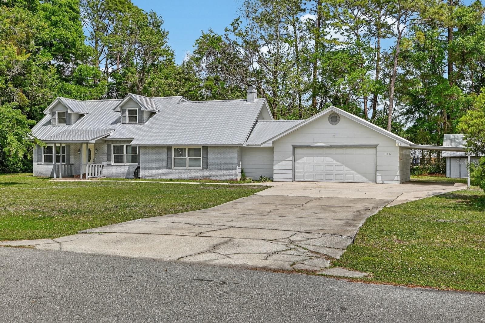 116 ROUND LAKE CIRCLE — photo 3 of 55