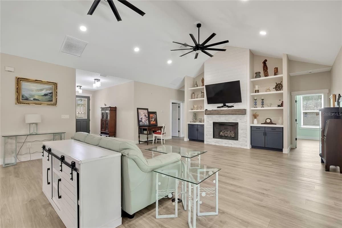 3991 BUCKHORN DRIVE — photo 8 of 82