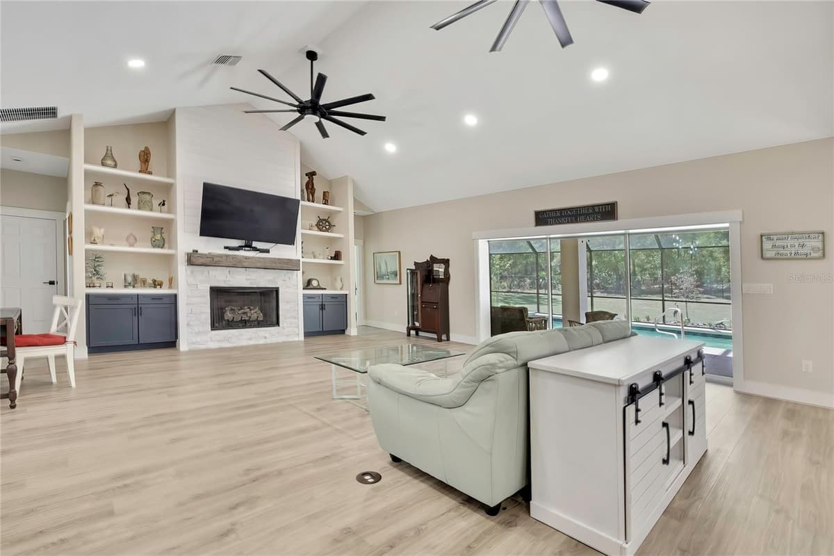 3991 BUCKHORN DRIVE — photo 6 of 82