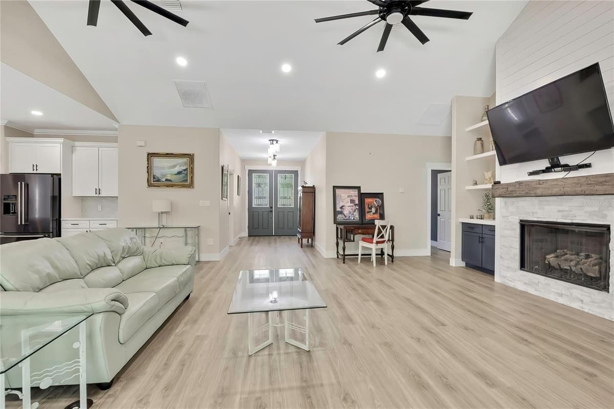 3991 BUCKHORN DRIVE — photo 9 of 82