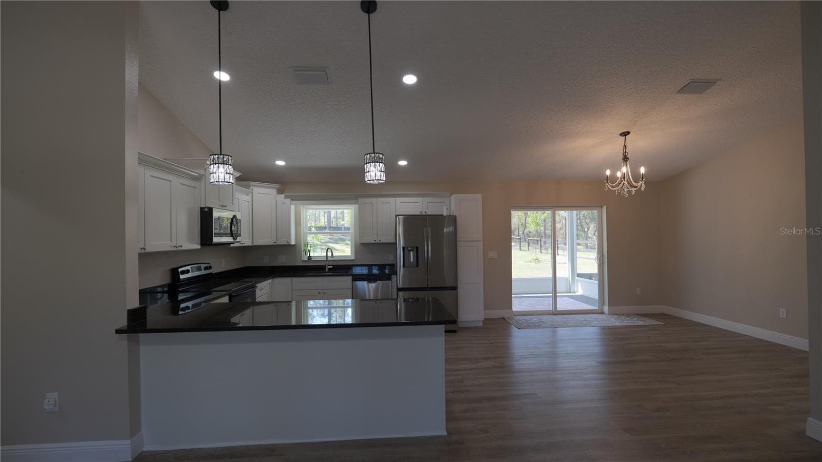 6374 RIO GRANDE DRIVE — photo 4 of 21