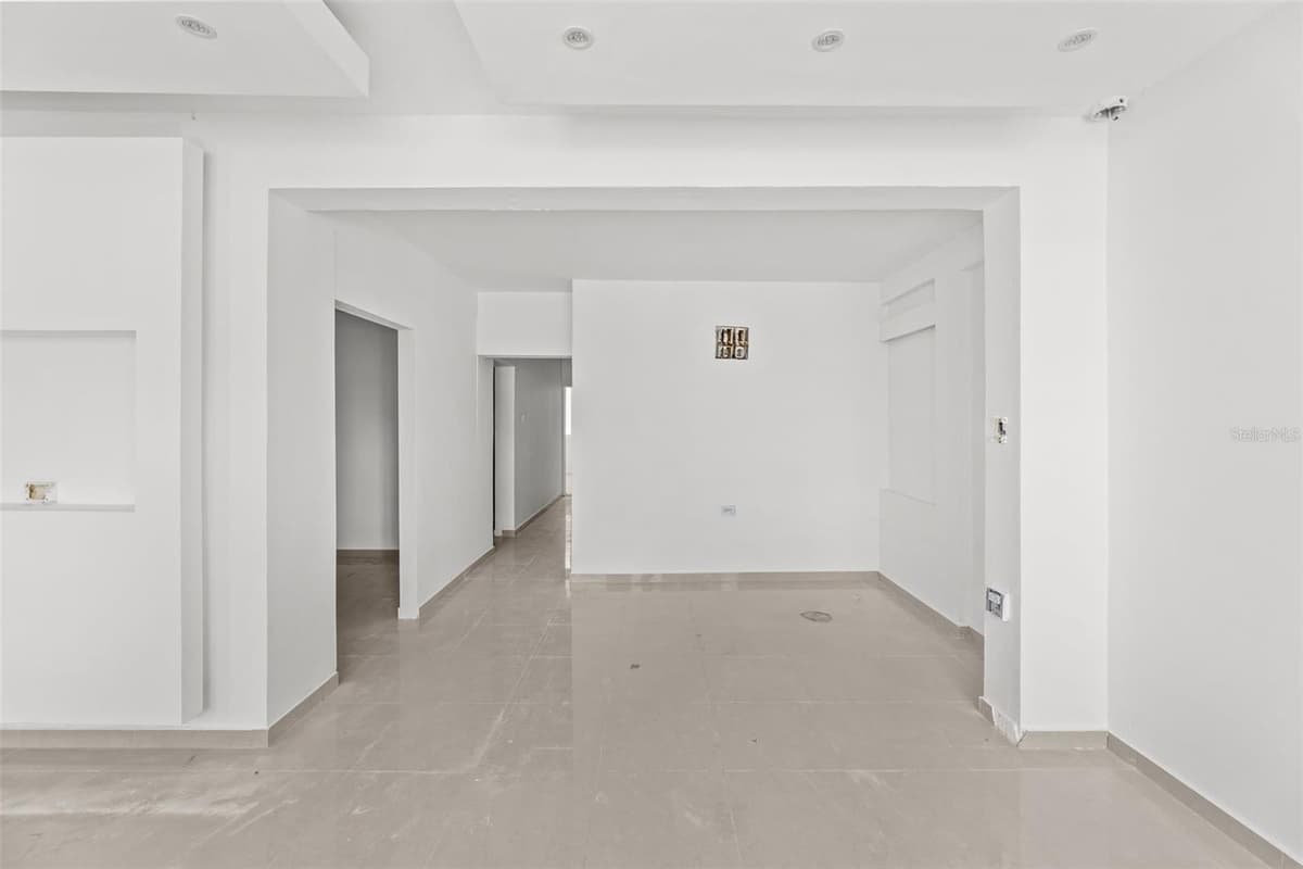 3RD STREET HERNAOS DAVILA — photo 13 of 34