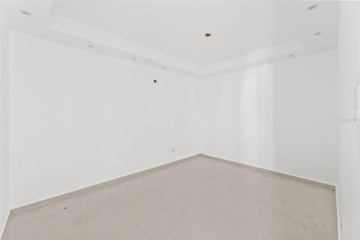 3RD STREET HERNAOS DAVILA — photo 10 of 34