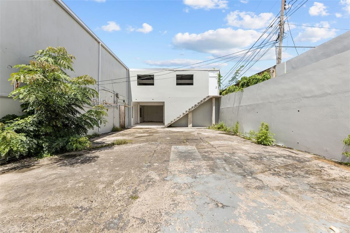 3RD STREET HERNAOS DAVILA — photo 27 of 34