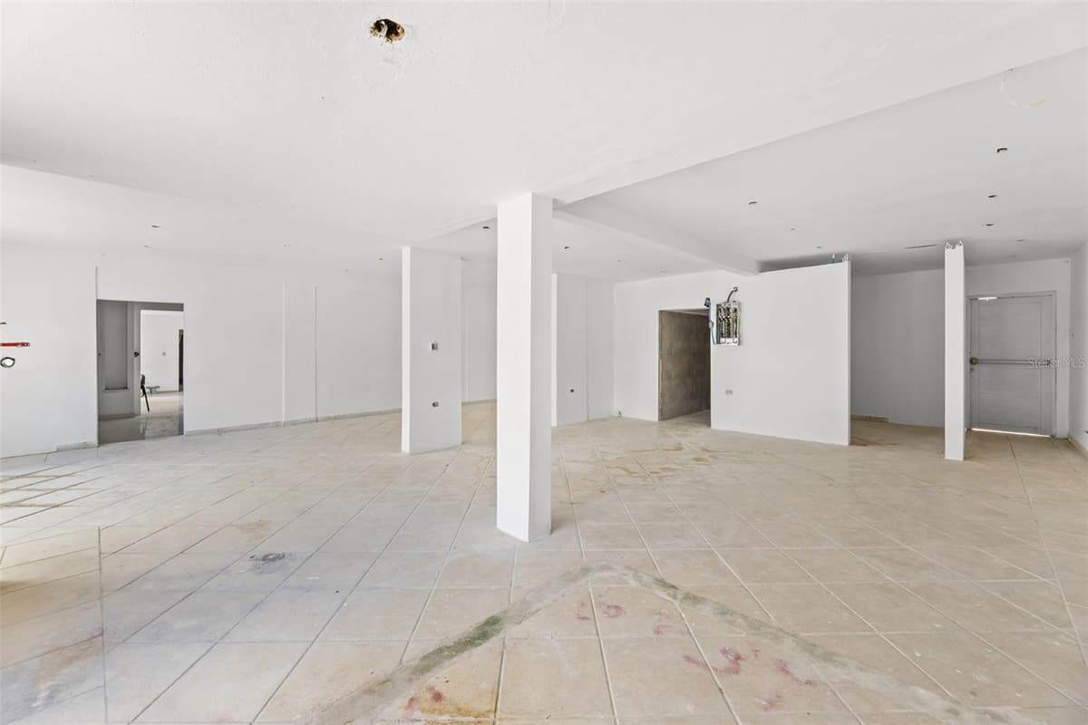 3RD STREET HERNAOS DAVILA — photo 16 of 34