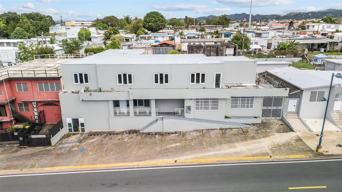 3RD STREET HERNAOS DAVILA — photo 2 of 34