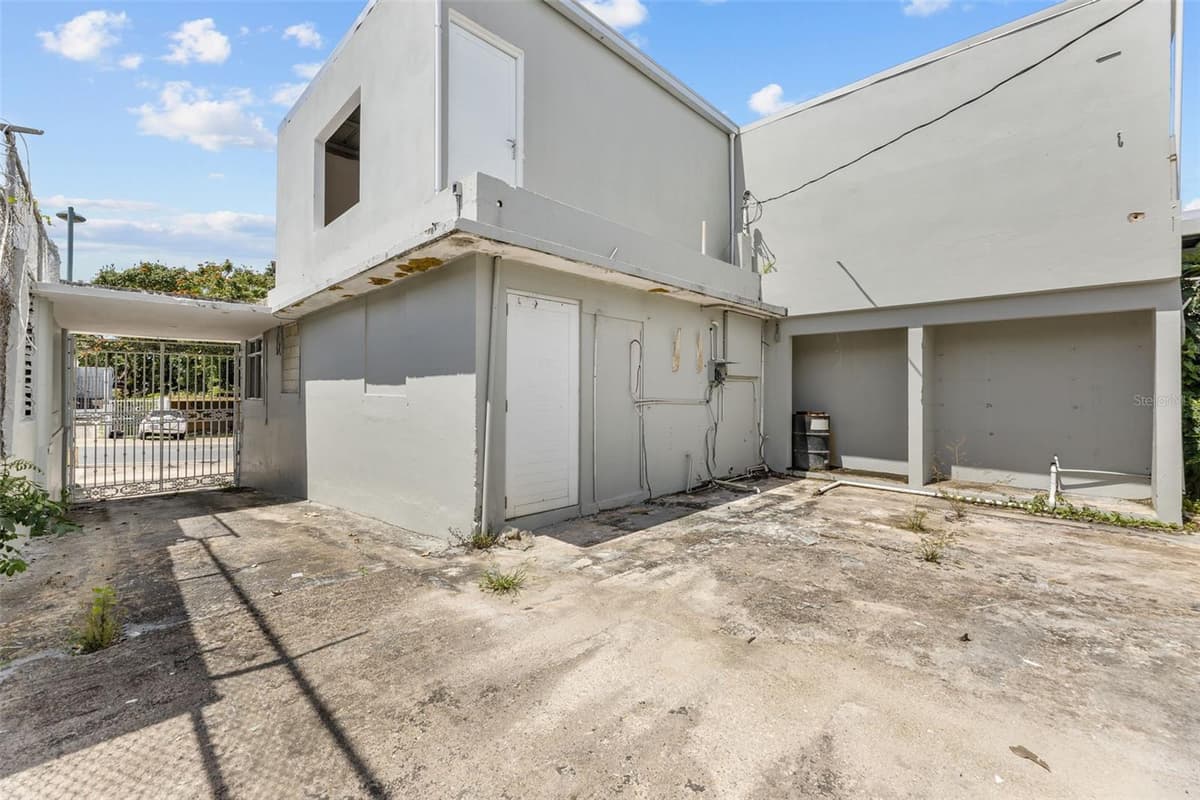 3RD STREET HERNAOS DAVILA — photo 17 of 34