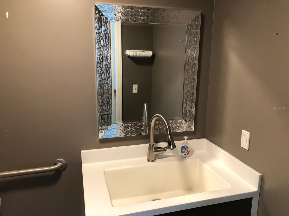 2323 STATE STREET — photo 7 of 13