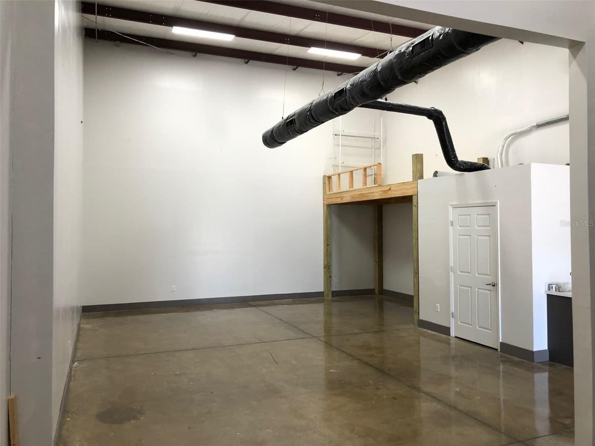 2323 STATE STREET — photo 10 of 13