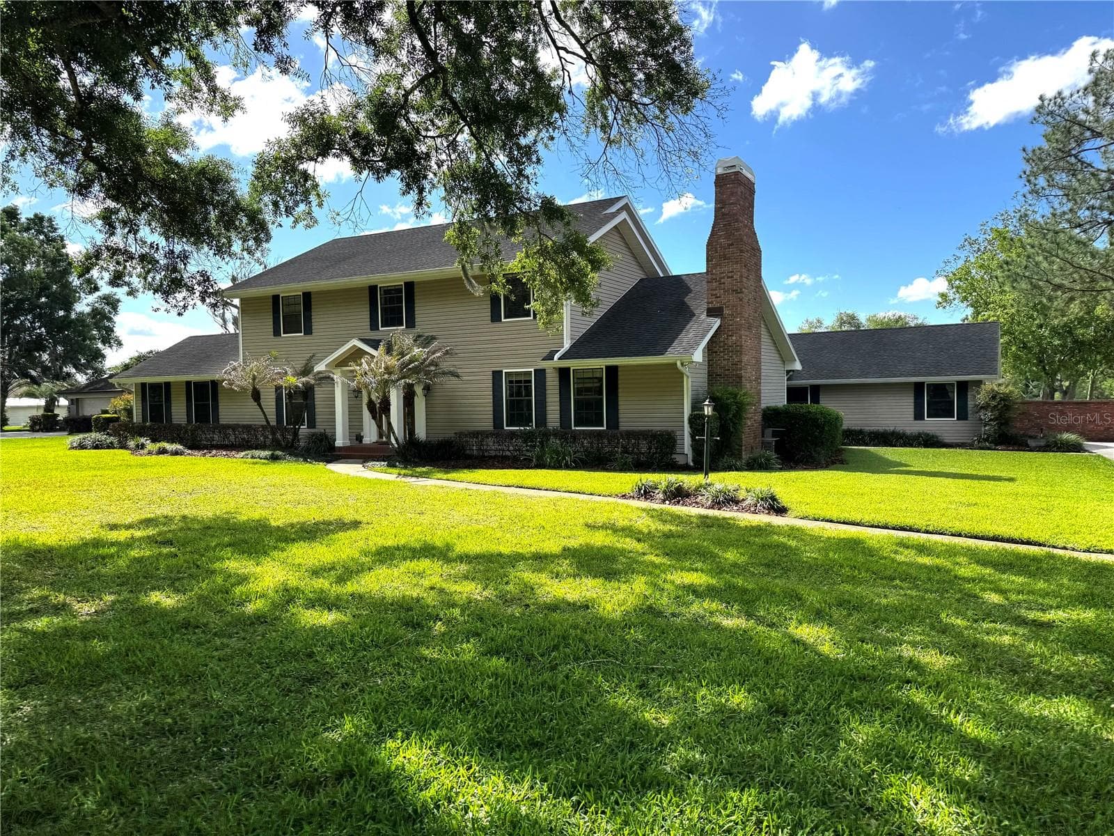 1310 ROLLING WOODS LANE