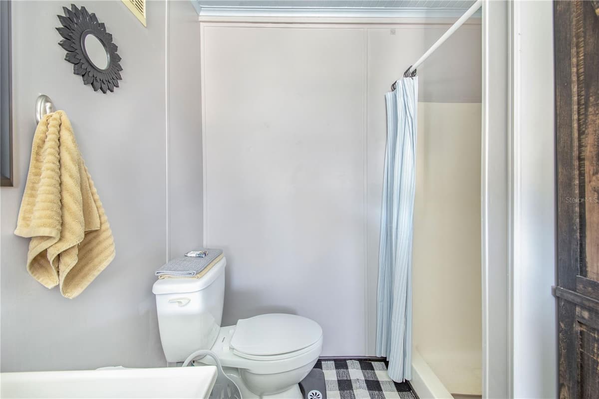 475 PINE LOOP — photo 18 of 42