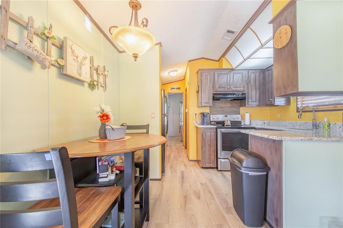 475 PINE LOOP — photo 10 of 42
