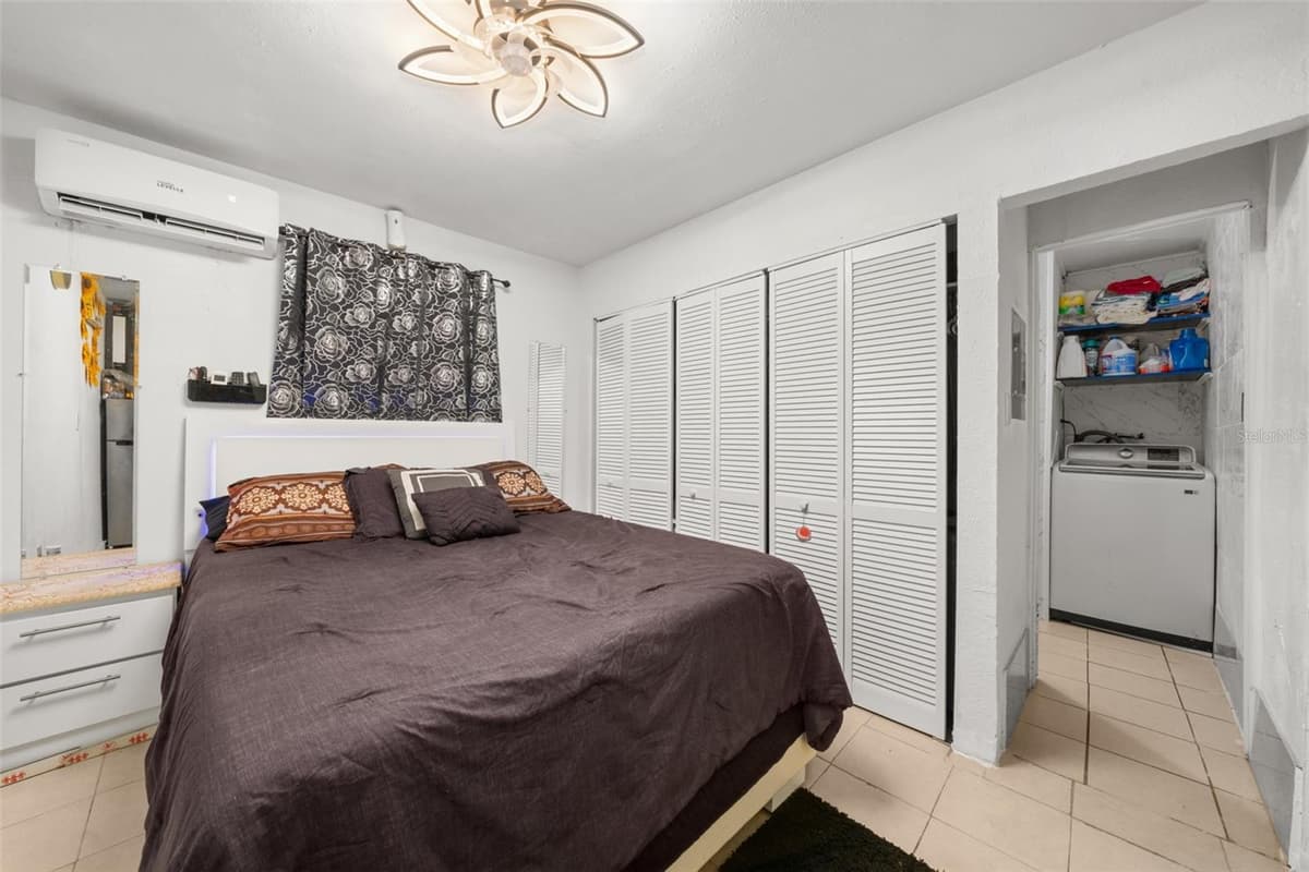 113 ANDERSON STREET — photo 16 of 38