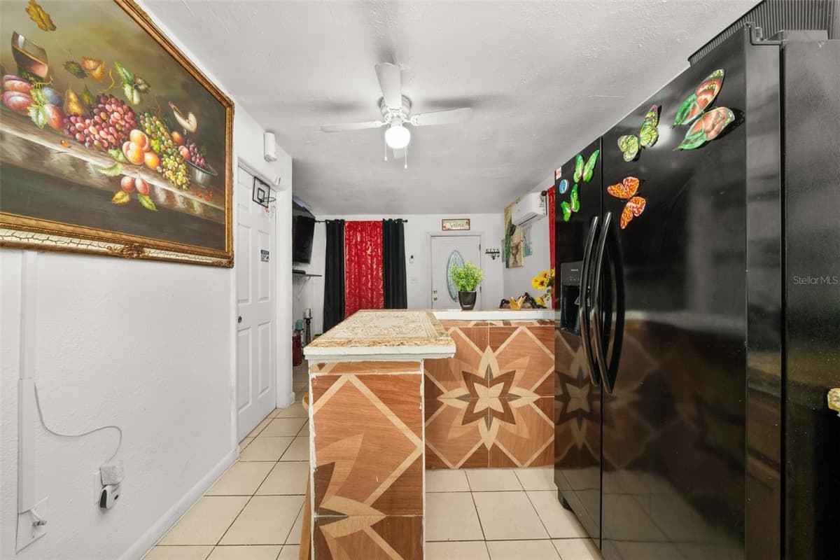 113 ANDERSON STREET — photo 12 of 38
