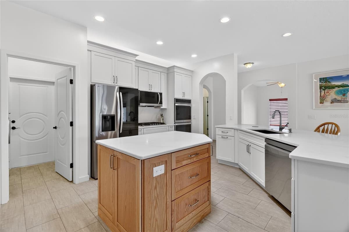 4120 LIMERICK DRIVE — photo 16 of 86