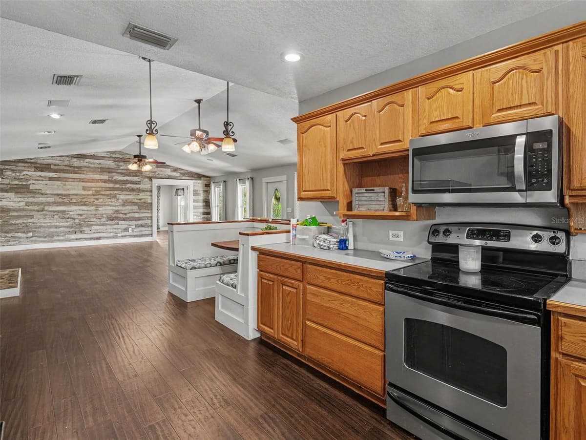 1740 BAYSHORE DRIVE — photo 19 of 65