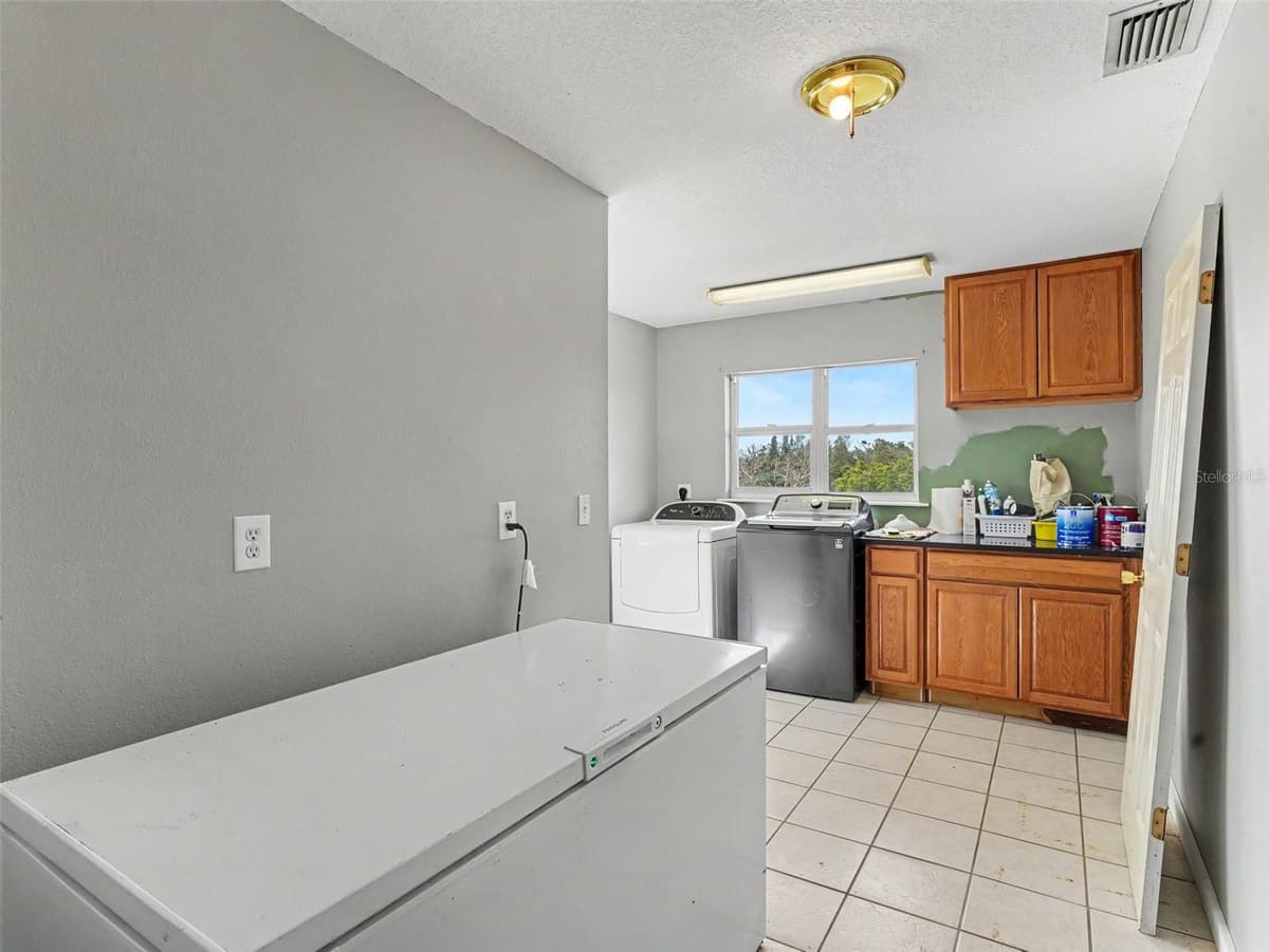 1740 BAYSHORE DRIVE — photo 24 of 65