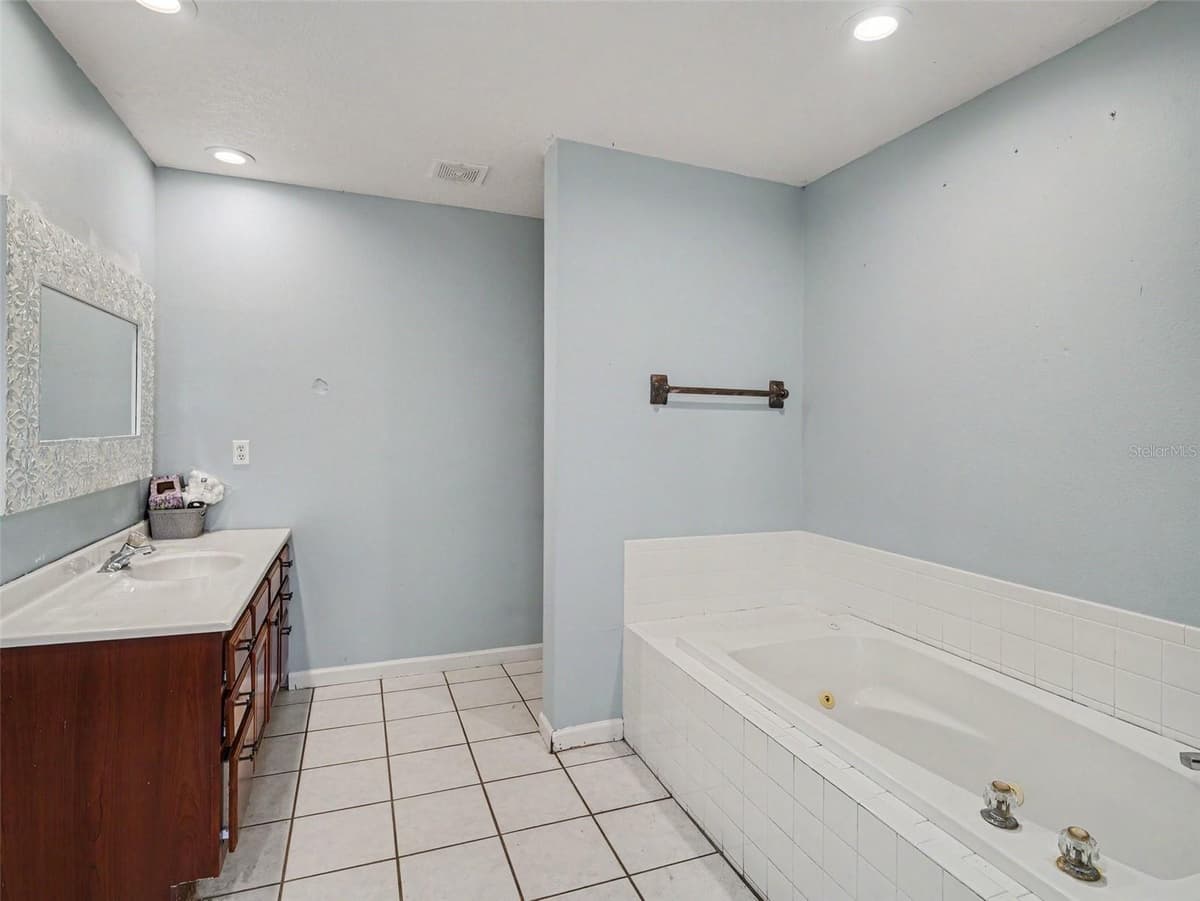 1740 BAYSHORE DRIVE — photo 31 of 65