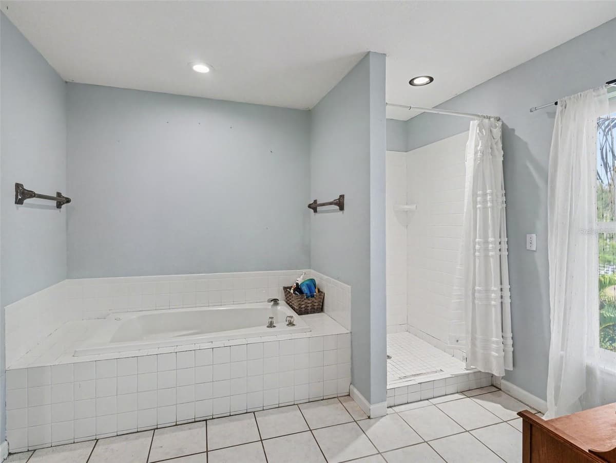1740 BAYSHORE DRIVE — photo 30 of 65