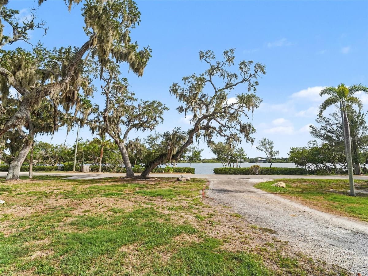 1740 BAYSHORE DRIVE — photo 49 of 65
