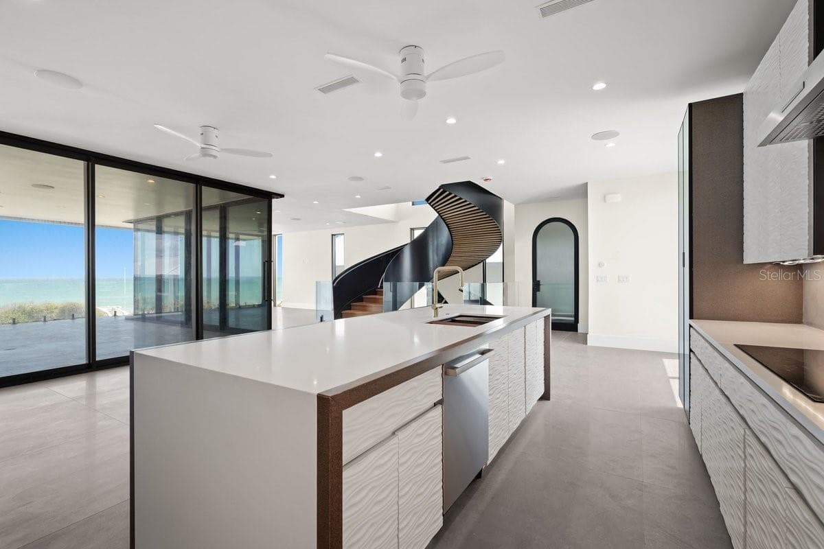 6176 ATLANTIC AVENUE — photo 50 of 95