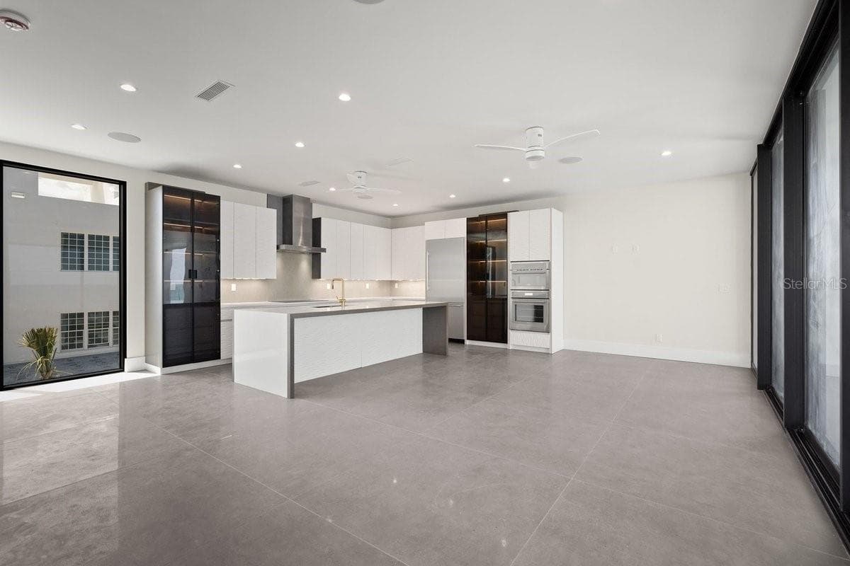 6176 ATLANTIC AVENUE — photo 43 of 95