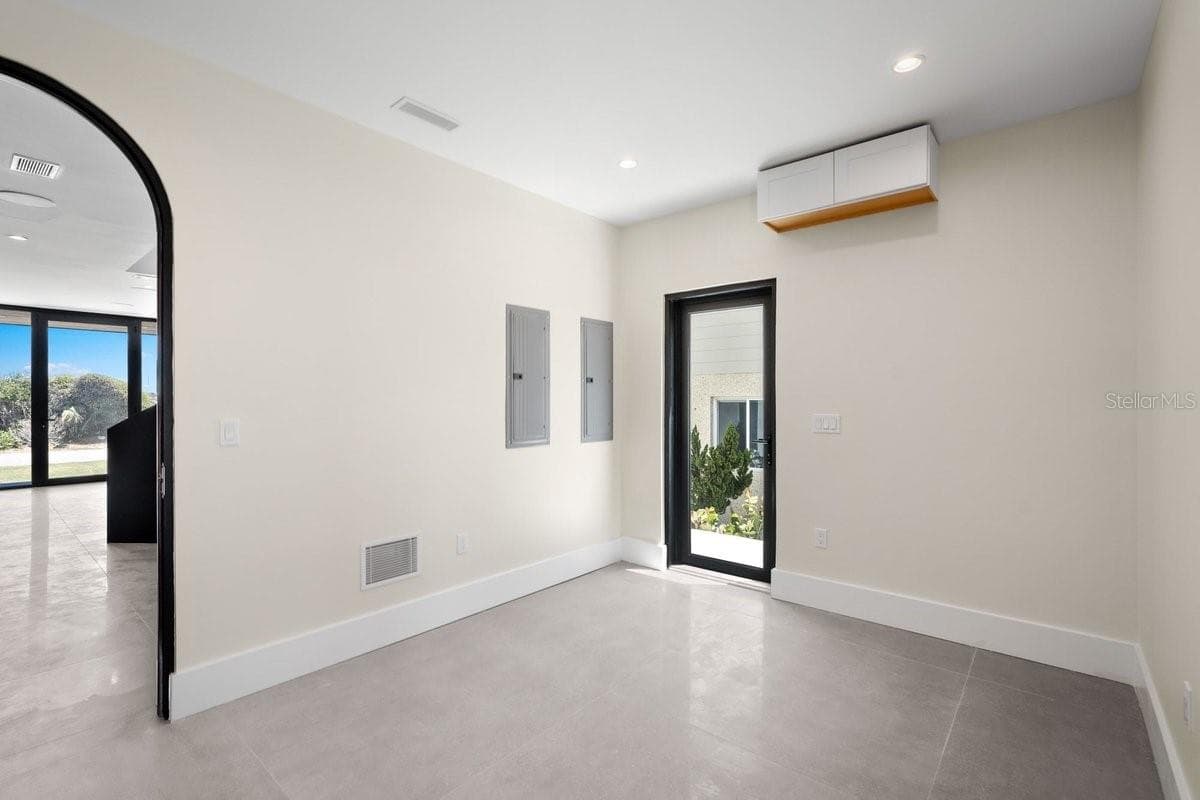 6176 ATLANTIC AVENUE — photo 40 of 95