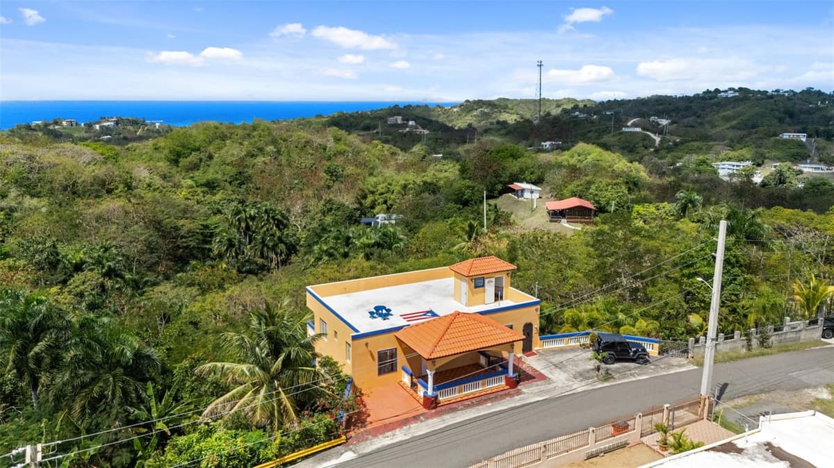 Km 15 H 7 PR 115 VILLA LA JOLLA — photo 1 of 46